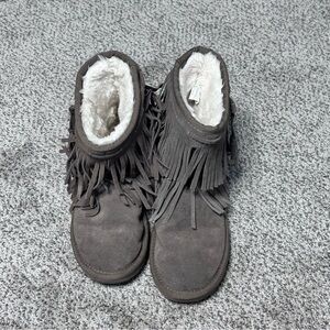 UGG Beige Boots Furry Fringe Walking Winter Girls Koolaburra SIZE US4, UK3, EU3